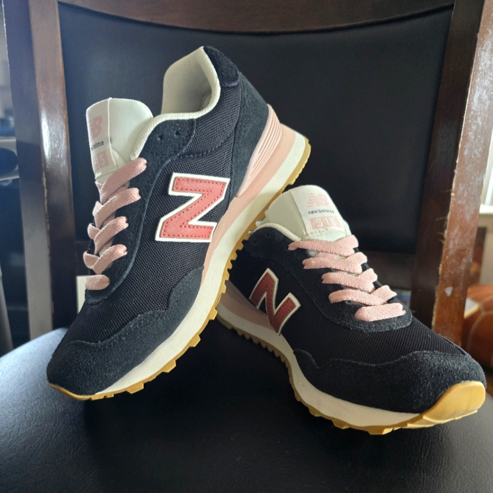 NWOT New Balance 515 Sneakers, Women's Size 5.5 in Black and Pink